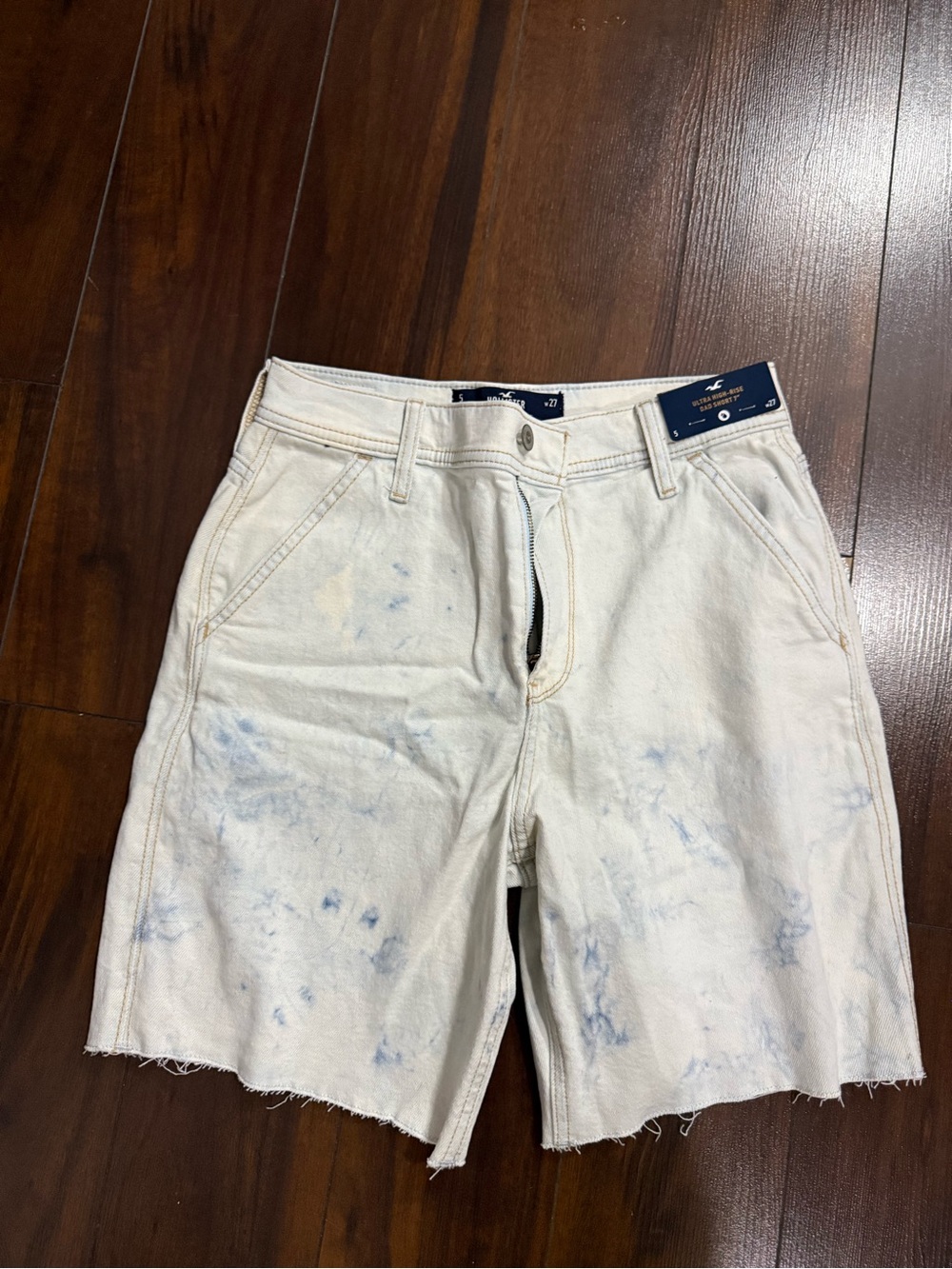 Hollister Cream Tie-Dye Denim Shorts with Light Blue Accents
